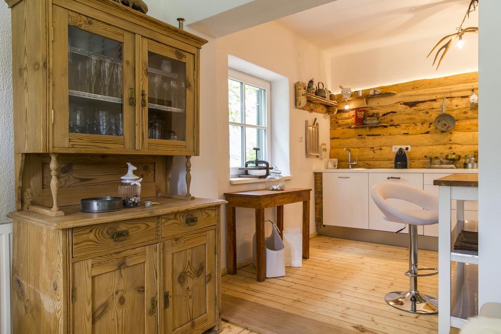Forest Chalet, 15 Min To Salzburg Olt Town, And Most Beautiful Lakes, Secluded Location, 1,000 Sqm Garden, Mountainview, Panorama Sauna, Bath Whirlpool, Bbq&Bikes&Sunbeds For Free, Up To 10 P Golling an der Salzach Habitación foto